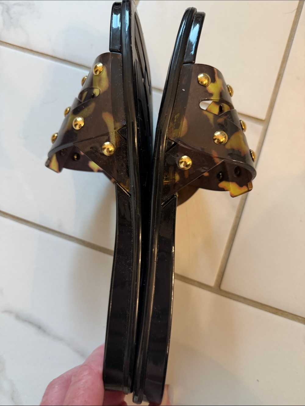 Vince Camuto Black Jelly Slide Sandals with Tortoiseshell Strap and Gold Studs - Picture 3 of 4